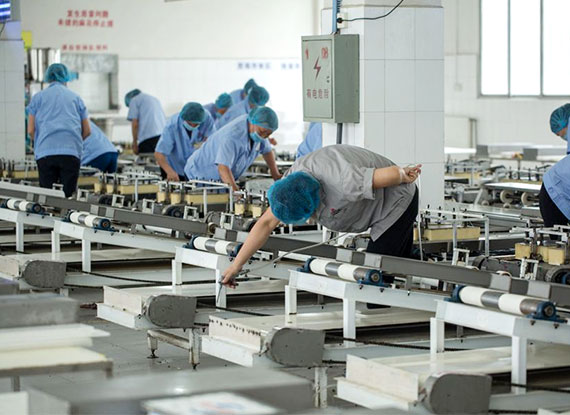 用技術贏得市場、以服務贏得客戶、用誠信贏得口碑